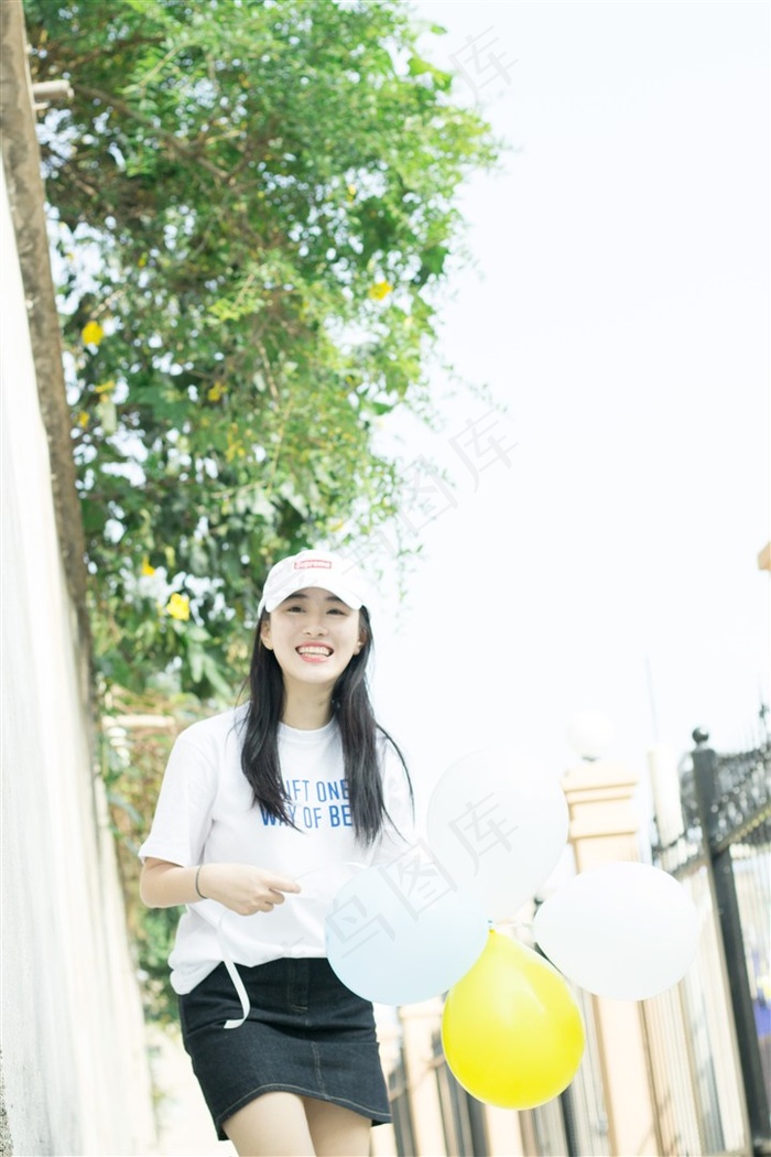 小伙无套内射老女人